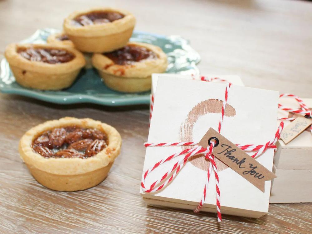Handstamped Wood Favor Box for Mini Pie Favors step 5