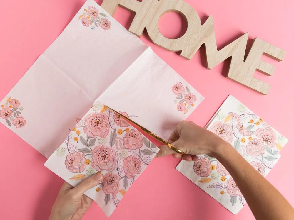 DIY Floral HOME Sign step 1 part 1