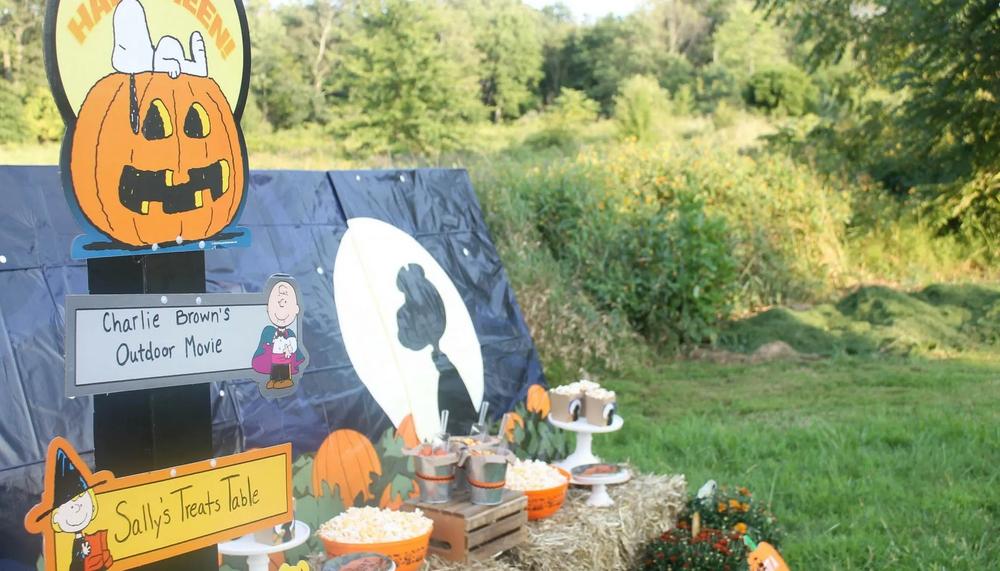 It's the Great Pumpkin Charlie Brown Outdoor Movie Party
