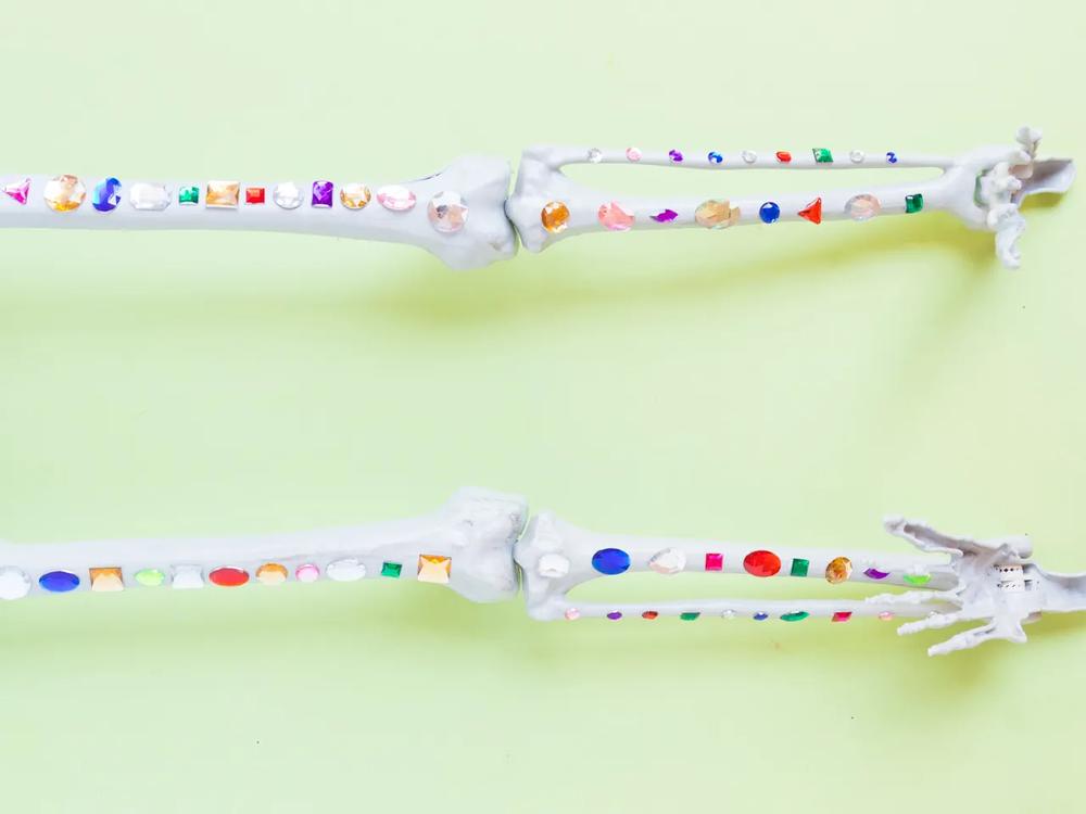 Bejeweled DIY Skeleton step 4