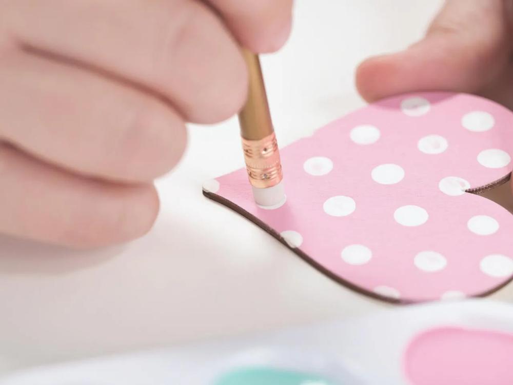 DIY Wooden Painted Arrow Garland step 2