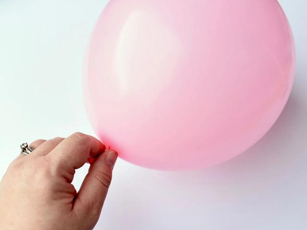 Hot Air Balloon Party Favors step 1