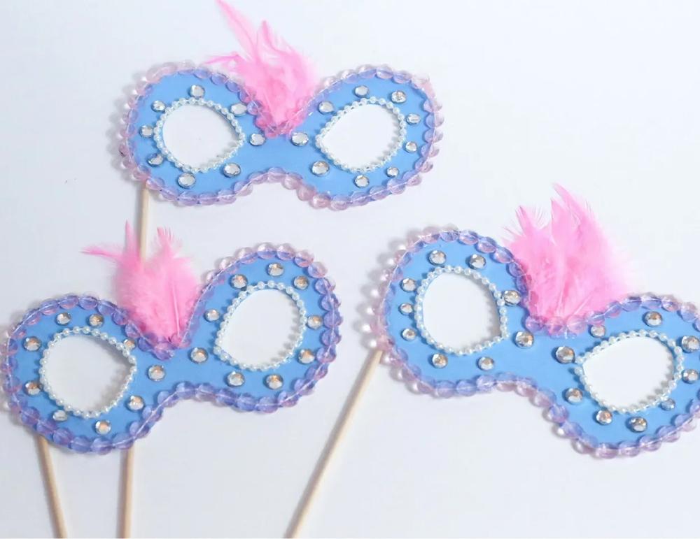 DIY Marie Antoinette Mask Favors step 8