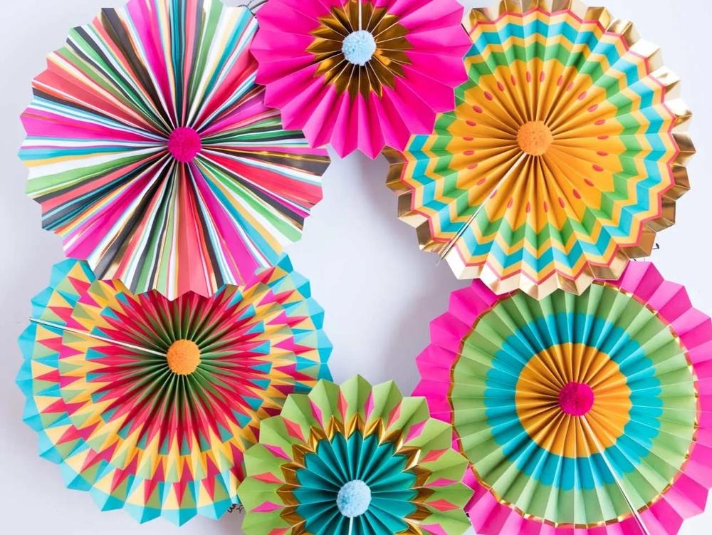 Fiesta Paper Fan Wreath step 2 part 2