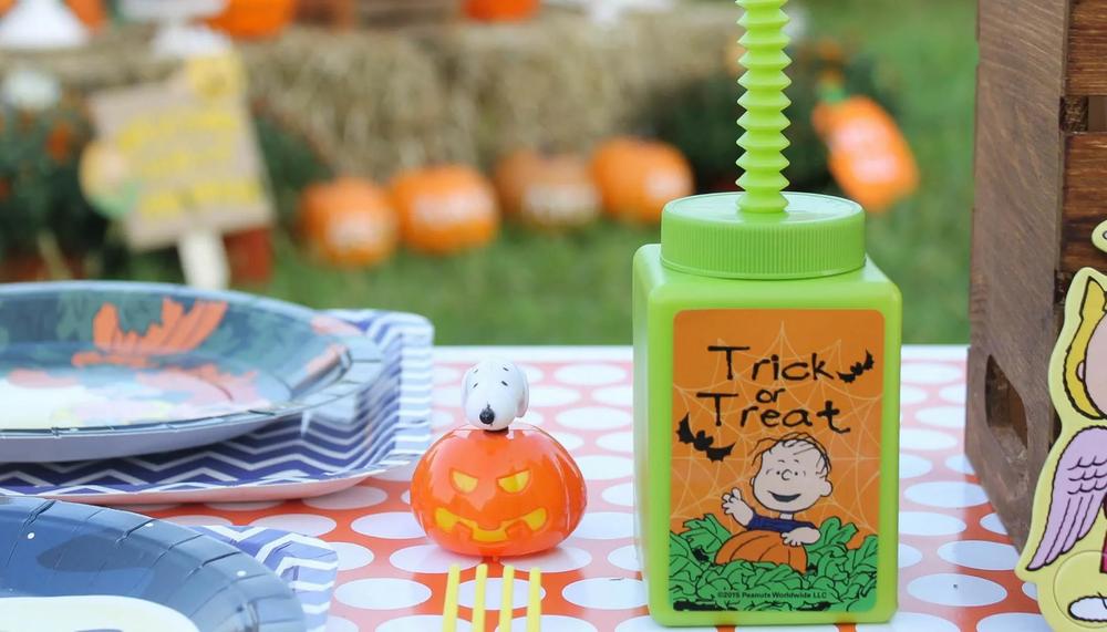 It's the Great Pumpkin Charlie Brown Outdoor Movie Party