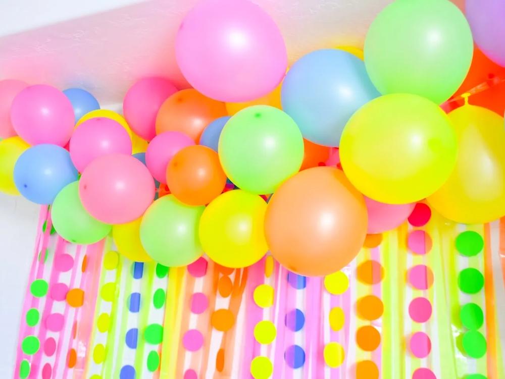DIY Glow in the Dark Party Table step 2