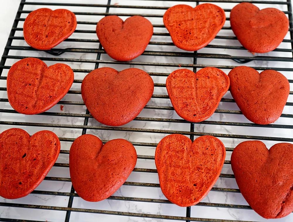 Heart Whoopie Pies step 4