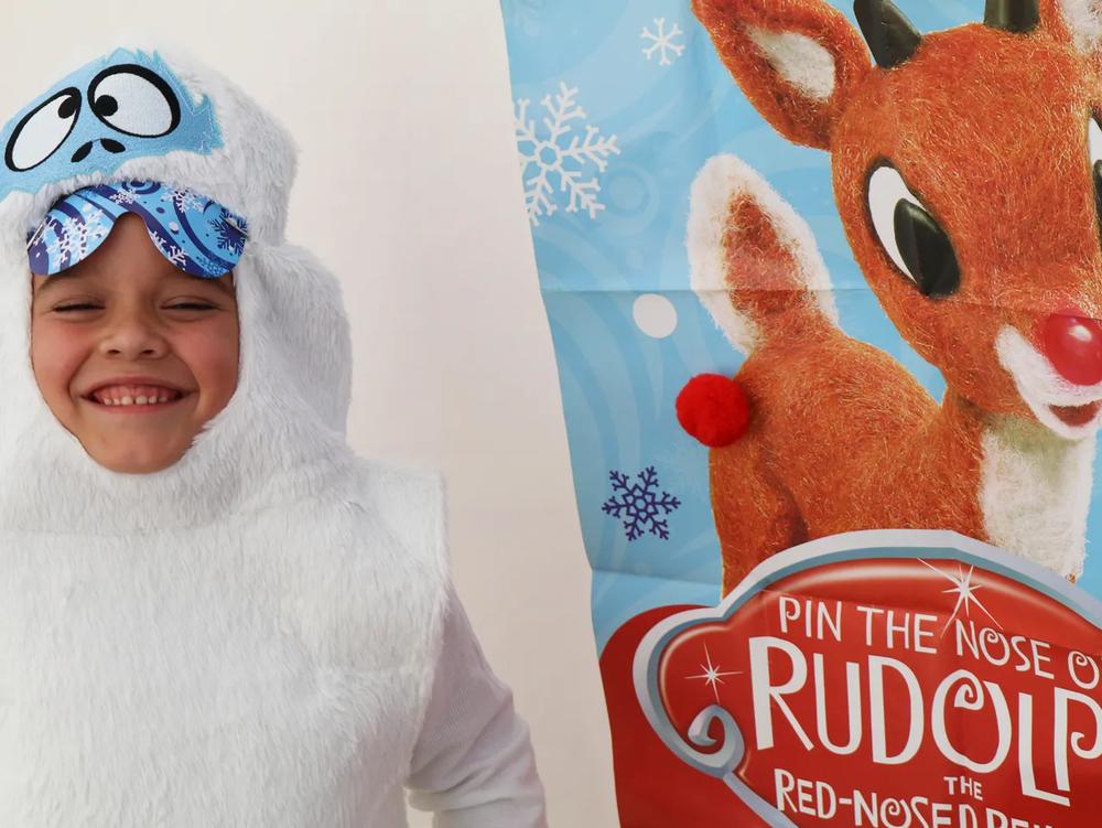 Rudolph the Red-Nosed Reindeer&reg; Party Games and Activities step 3