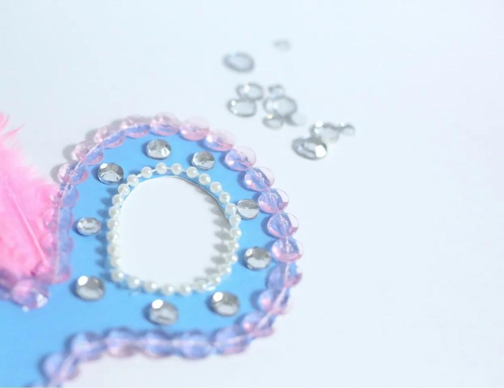 DIY Marie Antoinette Mask Favors step 5