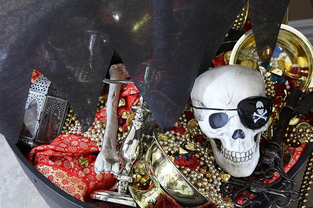 Dead Men Tell No Tales Pirate Booty