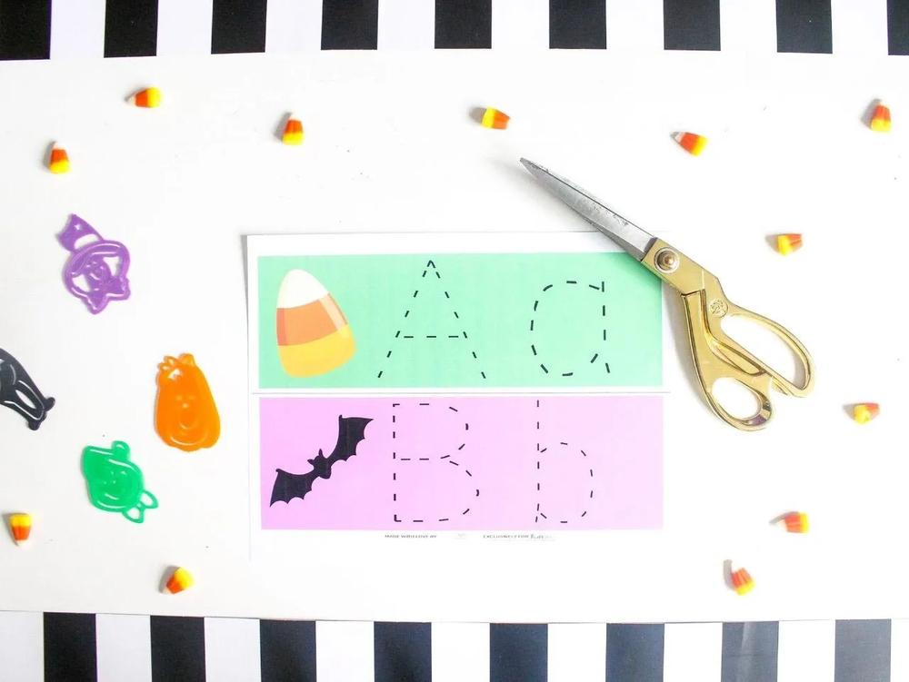 Halloween Printable Alphabet Cards step 1