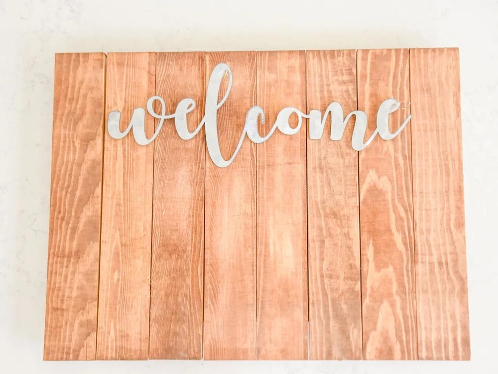 DIY Farmhouse Flower Market Sign step 1