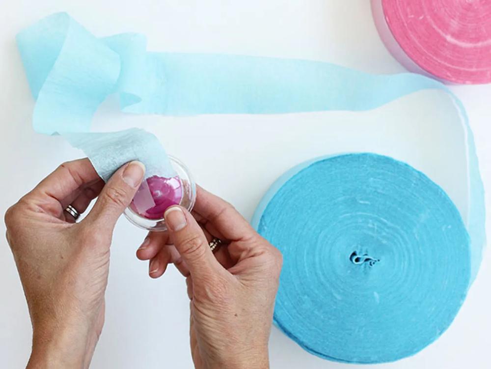 DIY Surprise Ball Birthday Party Favor step 1