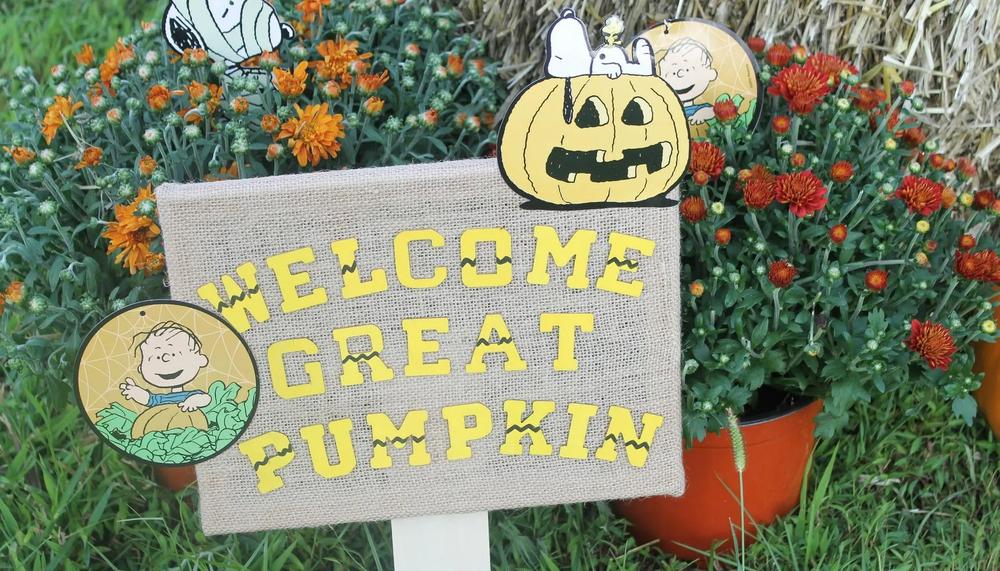It's the Great Pumpkin Charlie Brown Outdoor Movie Party