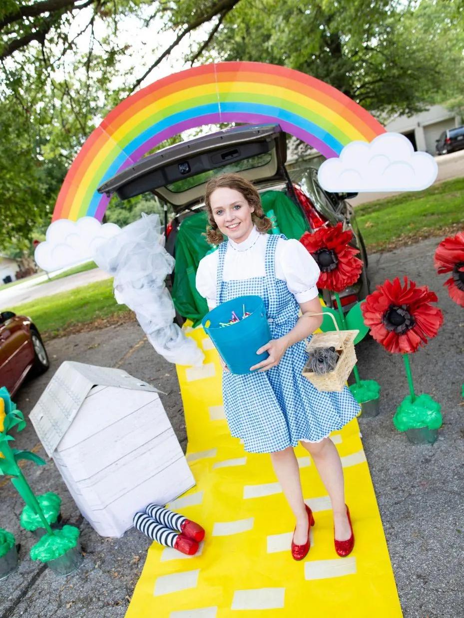 40+ Trunk or Treat Decorating Ideas step 17
