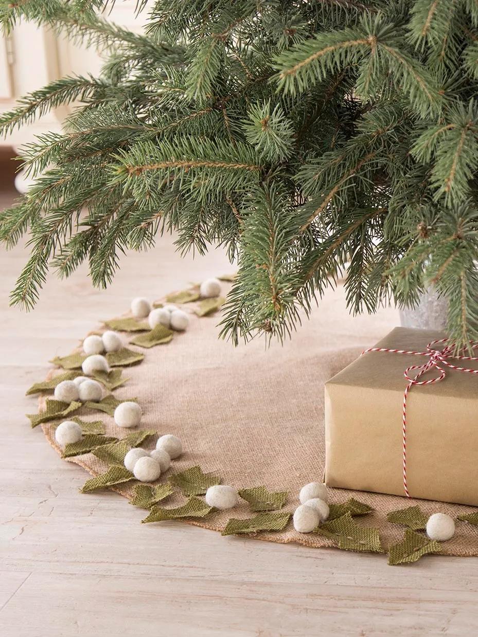Pom Pom Craft Ideas for Christmas step 6