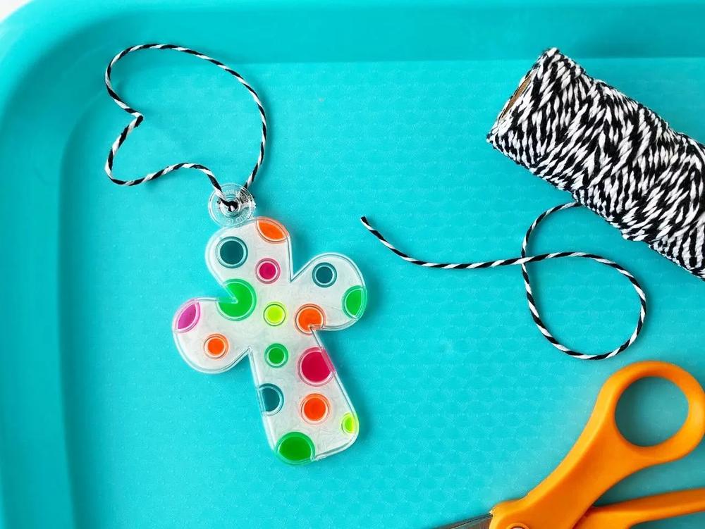 Light of the World Suncatcher Cross Craft step 4