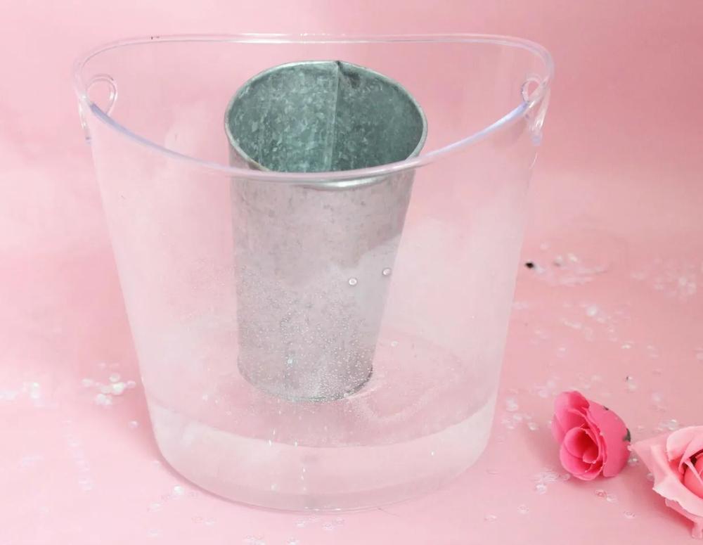 How to Make a Rosé Floral Ice Bucket step 2 part 1