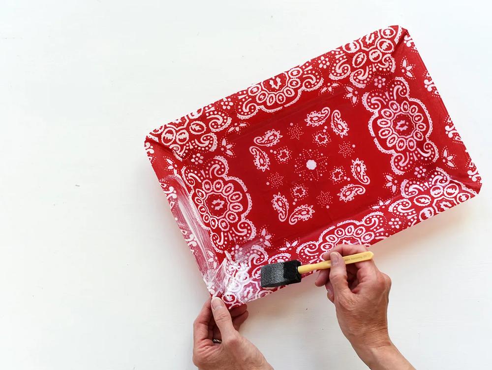 DIY Fourth of July Fabric Wrapped Tray step 6