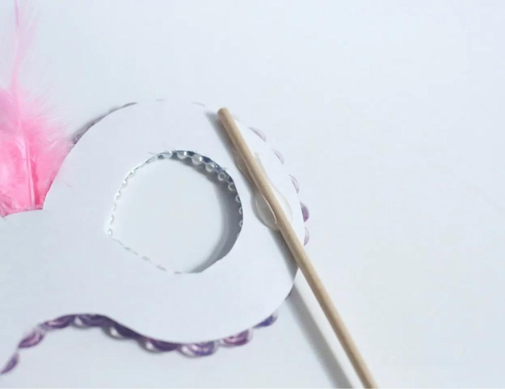 DIY Marie Antoinette Mask Favors step 6